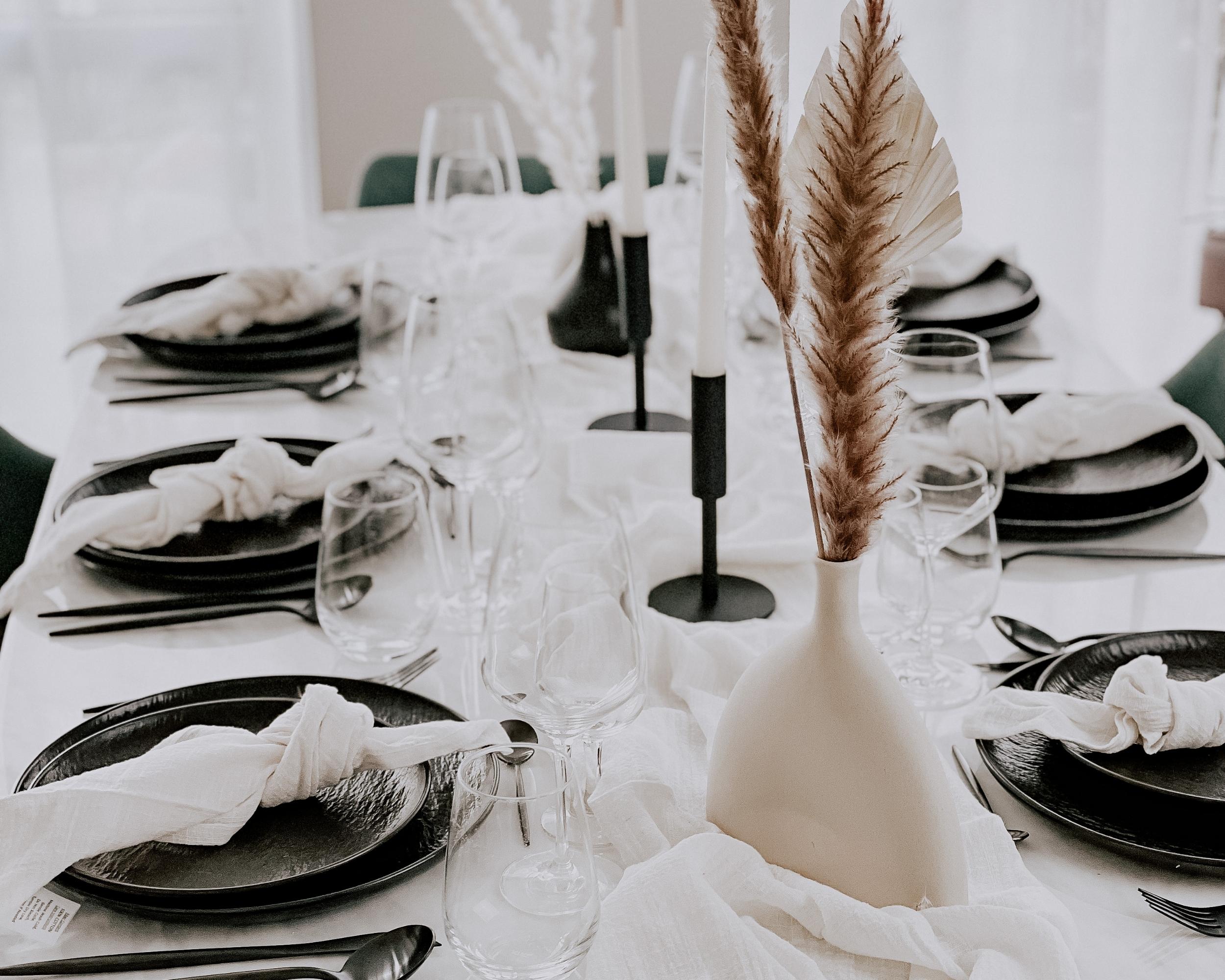 Enigma Black Porcelain Round Starter Plate-3